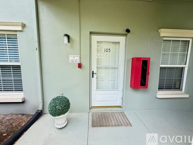 Dunedin Apartment: 300 Promenade Dr