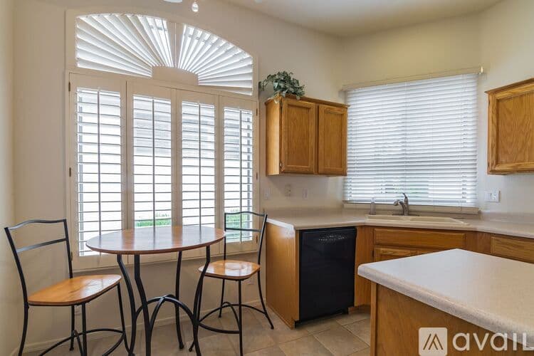 Sun Lakes House: 23833 S Pleasant Way
