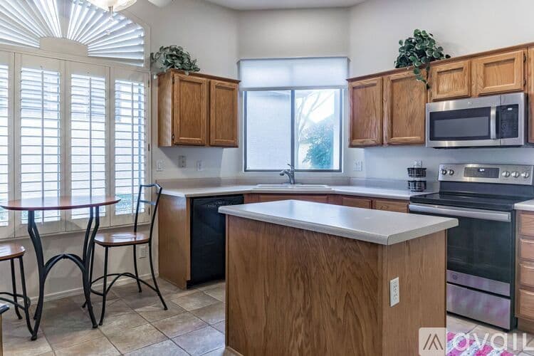Sun Lakes House: 23833 S Pleasant Way