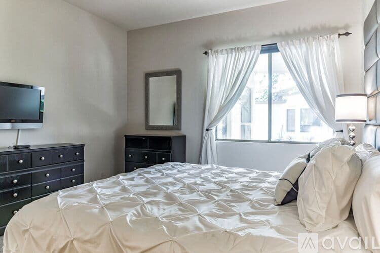 Sun Lakes House: 23833 S Pleasant Way