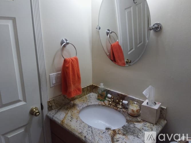 Newcastle House: 12000 Southeast 73rd Place