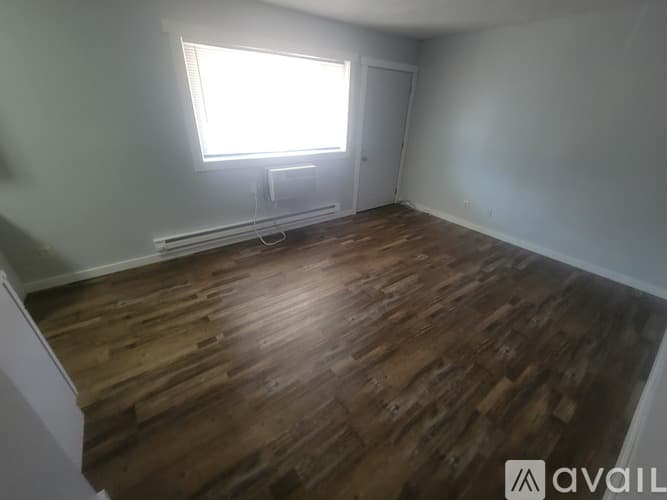 La Crosse Apartment: 425 10th St N