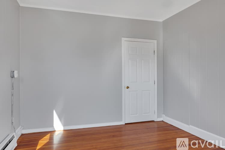 Providence Apartment: 111 Pocasset Ave