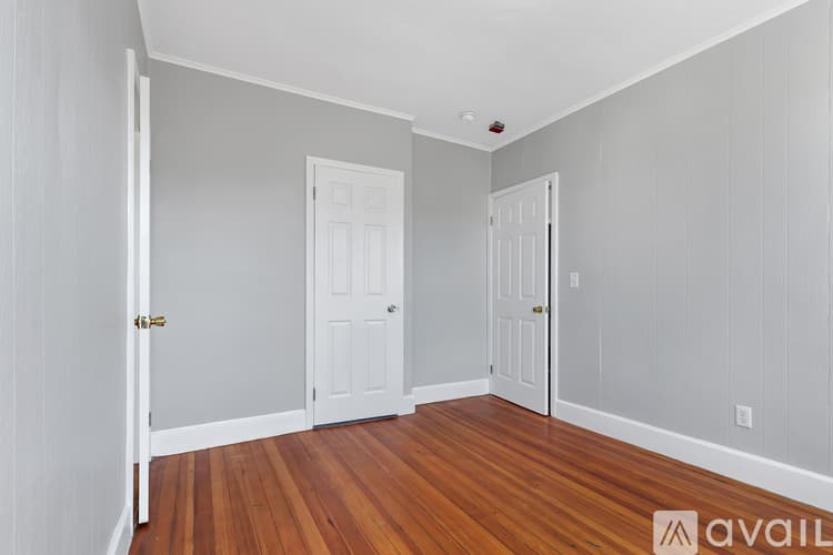 Providence Apartment: 111 Pocasset Ave