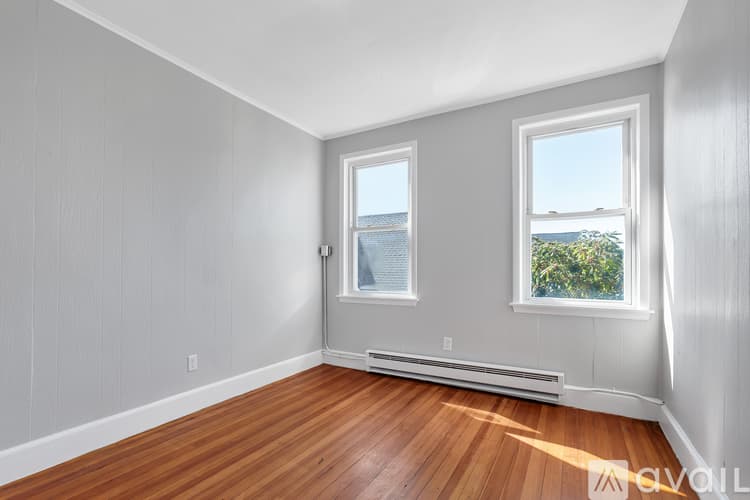 Providence Apartment: 111 Pocasset Ave