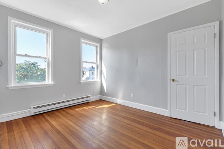 Providence Apartment: 111 Pocasset Ave