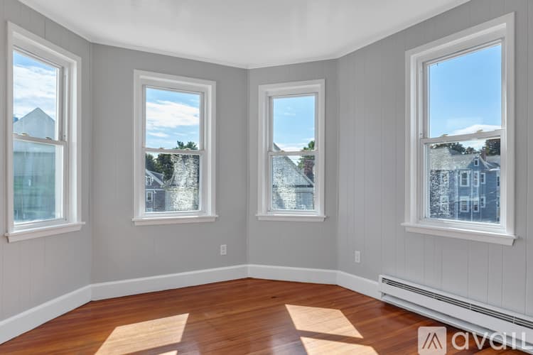 Providence Apartment: 111 Pocasset Ave