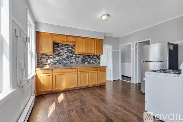 Providence Apartment: 111 Pocasset Ave