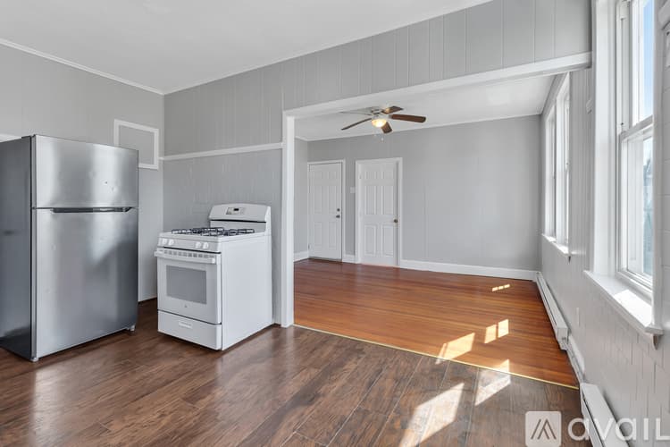 Providence Apartment: 111 Pocasset Ave