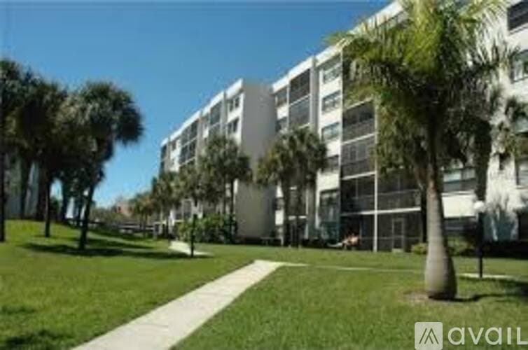 South Pasadena Condo: 1328 Pasadena Ave S