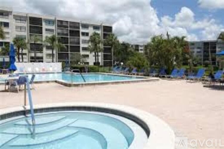 South Pasadena Condo: 1328 Pasadena Ave S
