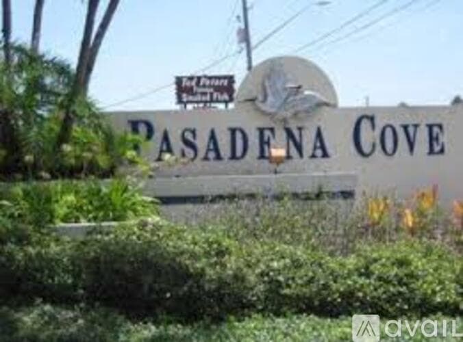 South Pasadena Condo: 1328 Pasadena Ave S