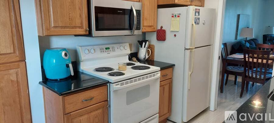 South Pasadena Condo: 1328 Pasadena Ave S