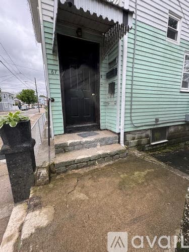 Providence Apartment: 67 Simmons St