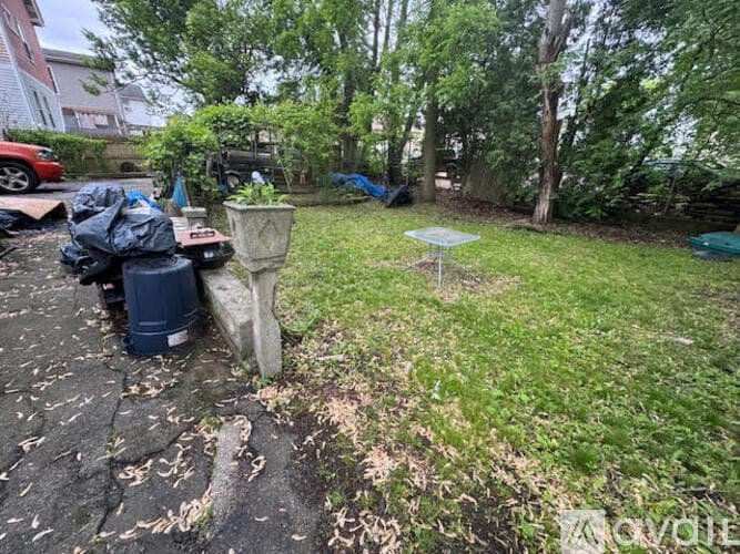 Providence Apartment: 67 Simmons St