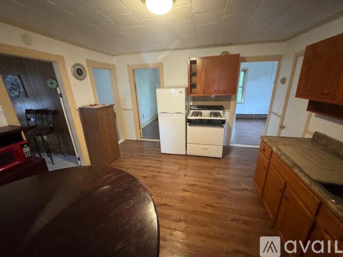 Providence Apartment: 67 Simmons St