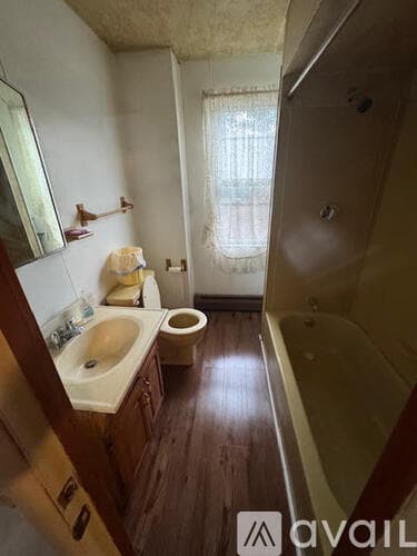 Providence Apartment: 67 Simmons St