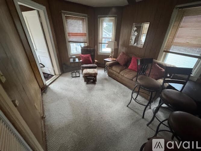 Providence Apartment: 67 Simmons St