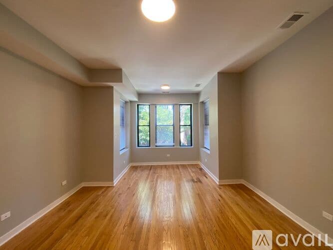 Chicago Apartment: 1745 W Wallen Ave