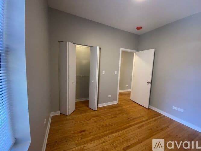 Chicago Apartment: 1745 W Wallen Ave