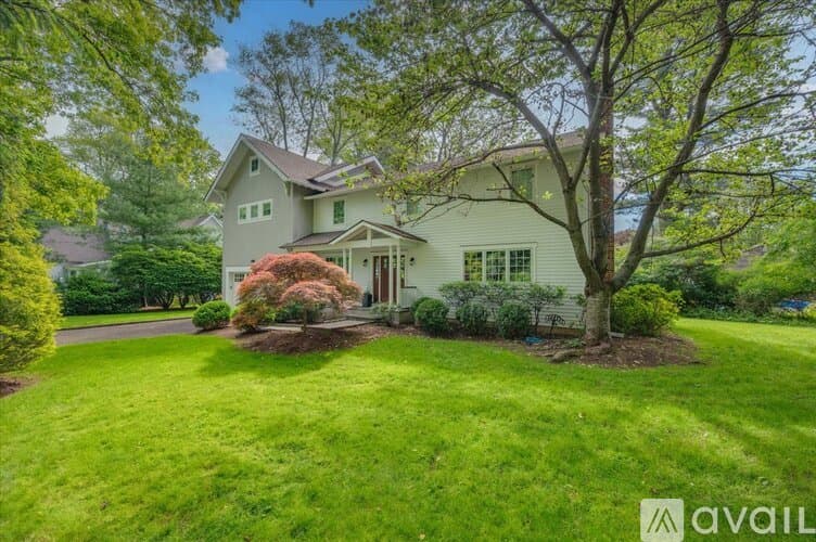 Norwalk House: 192 Highland Avenue
