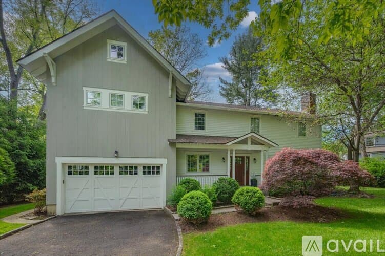 Norwalk House: 192 Highland Avenue