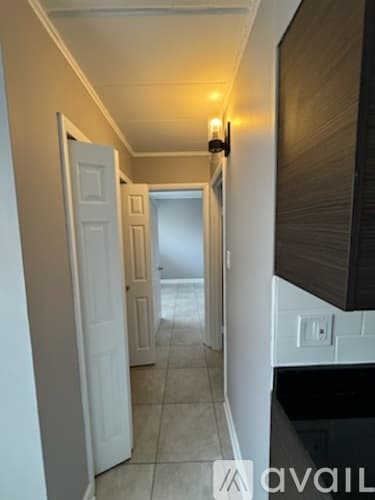 Schiller Park Apartment: 3810 25th Ave