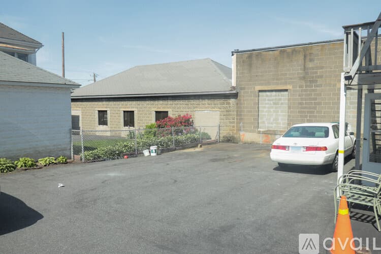 Salem Apartment: 12 Willson Street