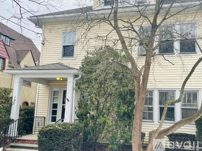Kingston Apartment: 191 Butler St