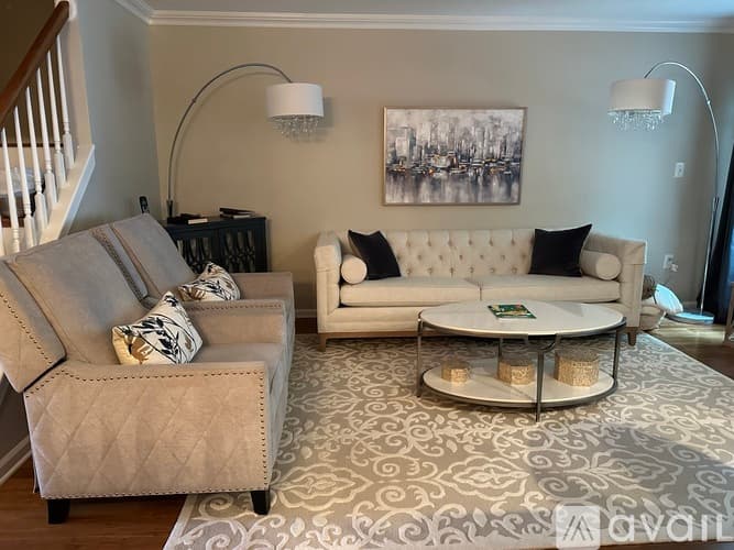 Holmdel House: 39 Durant Avenue