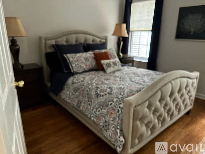 Holmdel House: 39 Durant Avenue
