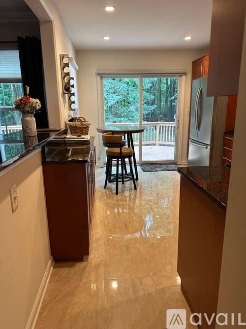 Holmdel House: 39 Durant Avenue