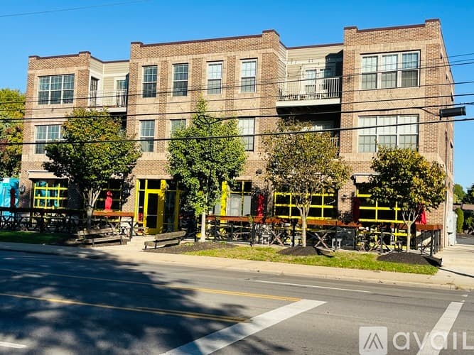 Columbus Apartment: 4560 North High Street