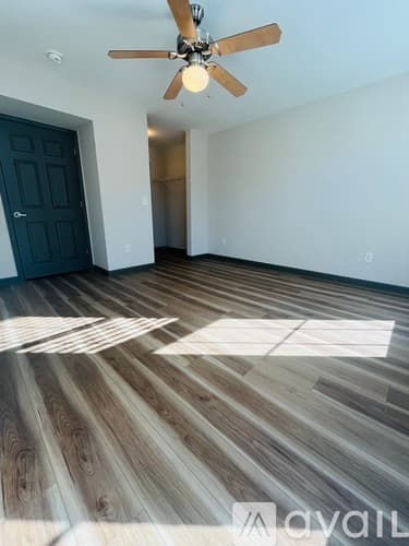Columbus Apartment: 4560 North High Street