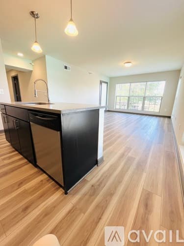 Columbus Apartment: 4560 North High Street