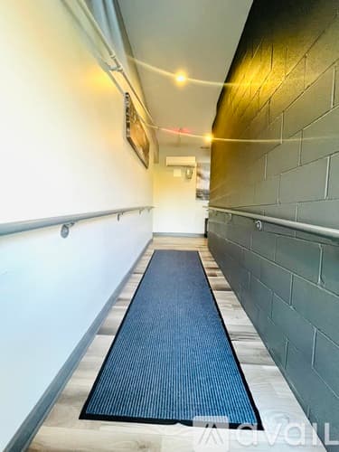 Columbus Apartment: 4560 North High Street