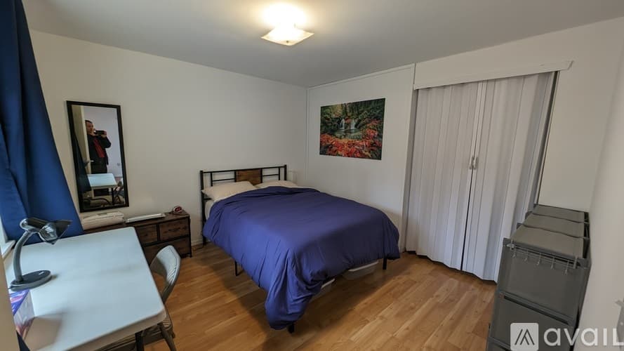 Lynnwood House: 5430 200th Street Southwest