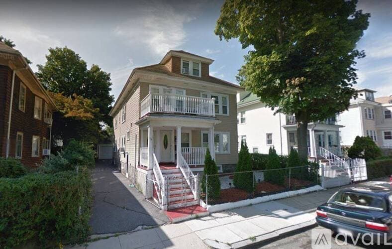 Boston Apartment: 64 Stockton St