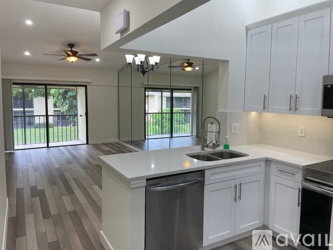 Boca Raton Condo: 3939 Northeast 5th Avenue