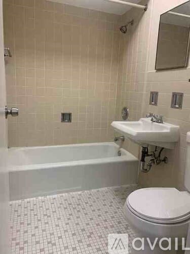 Carol Stream Apartment: 390 Executive Dr