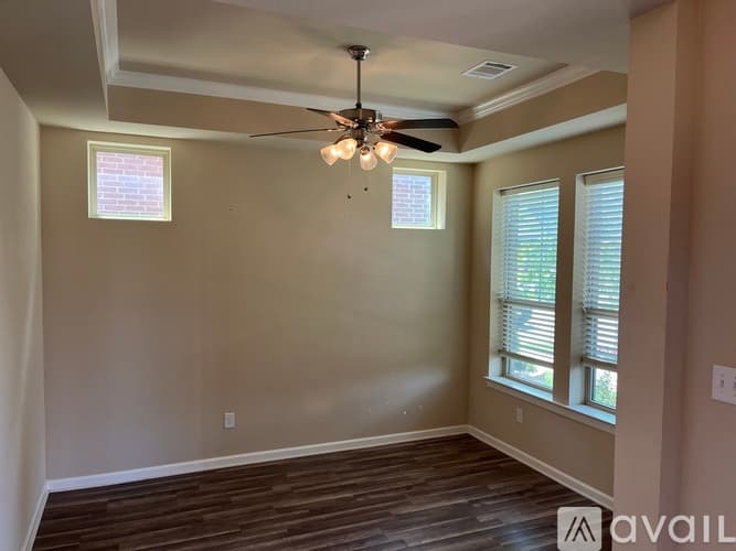 Arlington House: 1112 Amber Rose Way