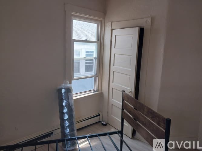 New Bedford Apartment: 116 County St