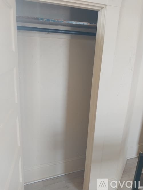 New Bedford Apartment: 116 County St