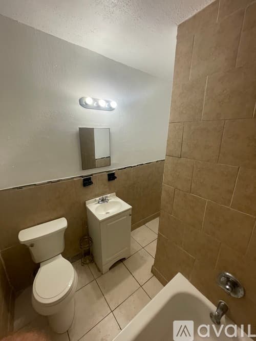 Jacksonville House: 4520 Fairview St