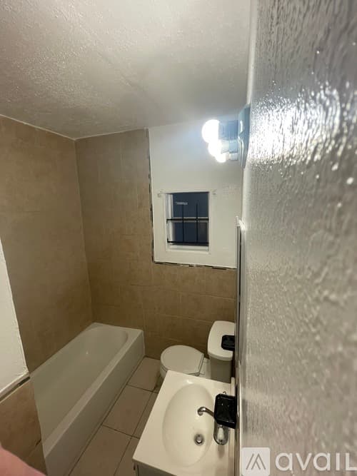 Jacksonville House: 4520 Fairview St