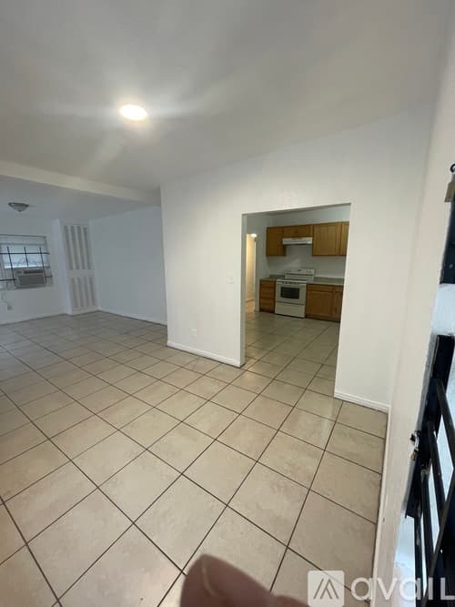 Jacksonville House: 4520 Fairview St