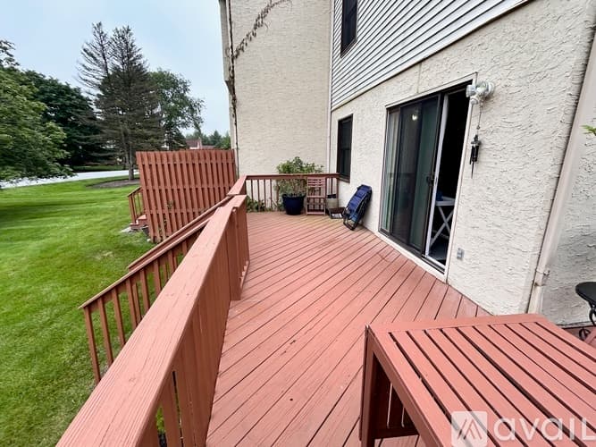 Eagleville Townhome: 276 Stone Ridge Drive