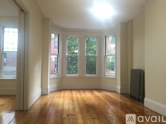 Boston Apartment: 34 Isabella St