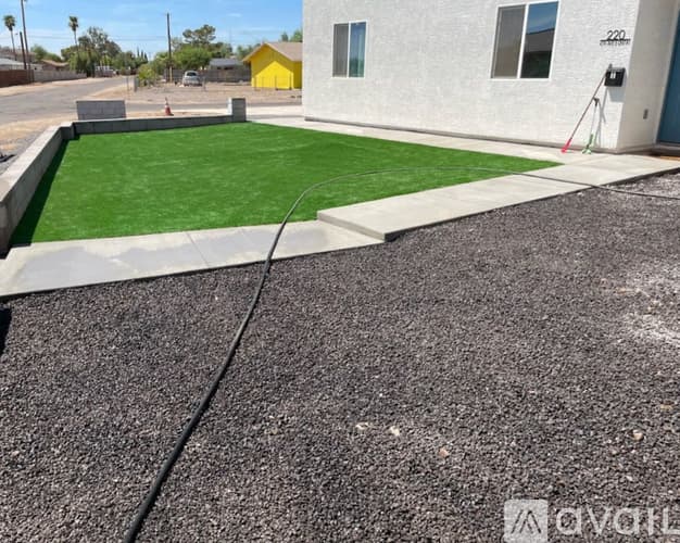 Buckeye Apartment: 220 4th Avenue East