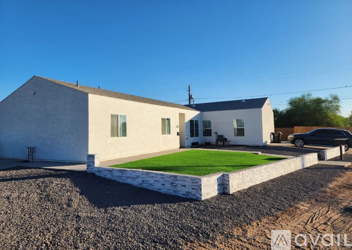 Buckeye Apartment: 220 4th Avenue East